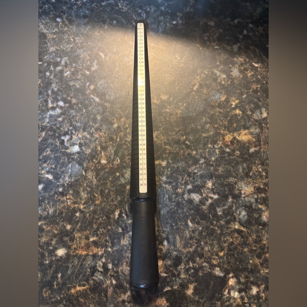 🚨💥 LAST CHANCE 🚨💥 Black Ring Sizer Tool NWOT